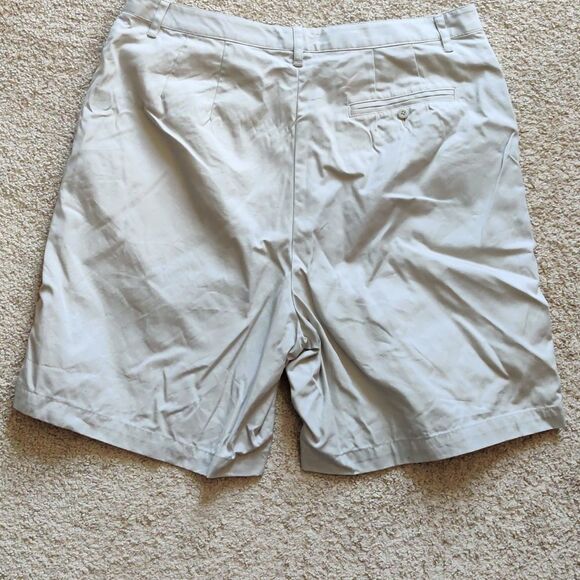 ⚓✔️Eddie Bauer Khaki Shorts - Picture 3 of 3